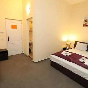 3* Szálloda California